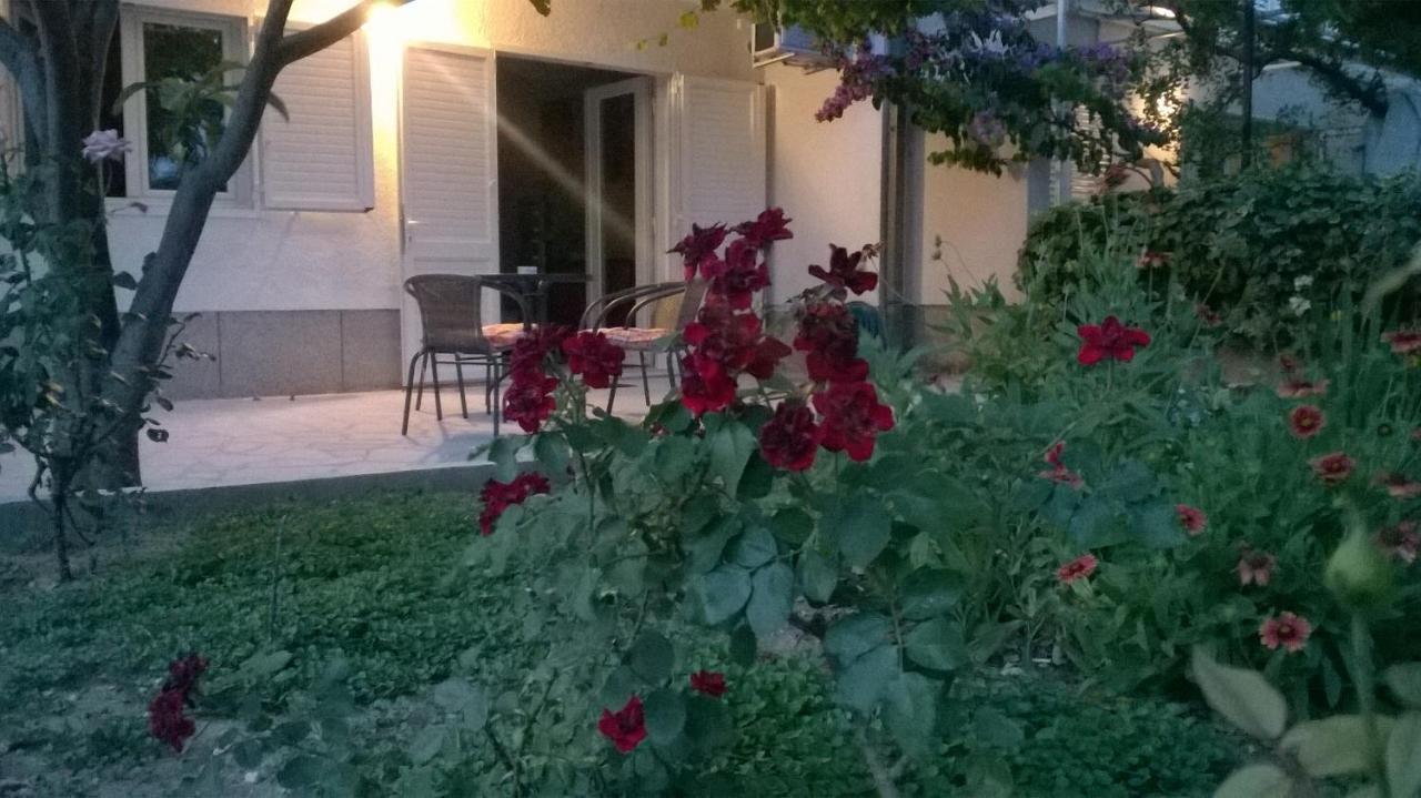 Apartment Andelka Omiš Exteriör bild