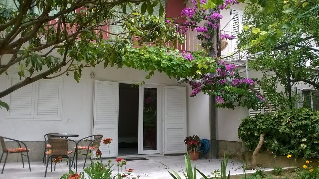Apartment Andelka Omiš Exteriör bild