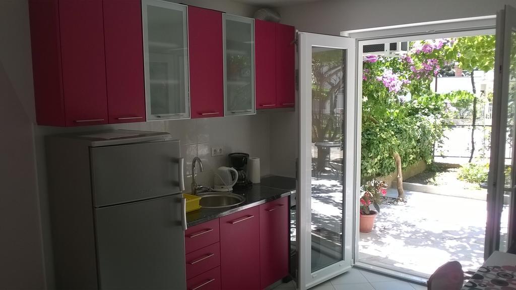 Apartment Andelka Omiš Exteriör bild